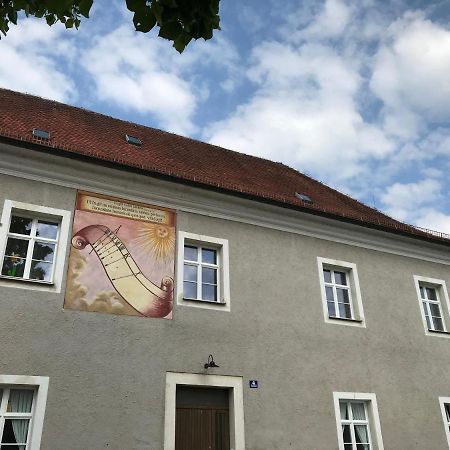 65Qm Wohnung Klosterblick Im Historischen Pfarrhaus Pielenhofen Kültér fotó